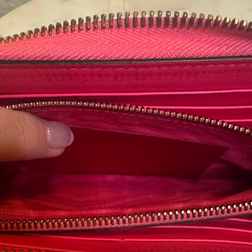 💝9/5-9/7 Buyer’s PRIZE💝 Valentino Hot Pink Studded Wallet on Chain Authentic EUC - Picture 7 of 7